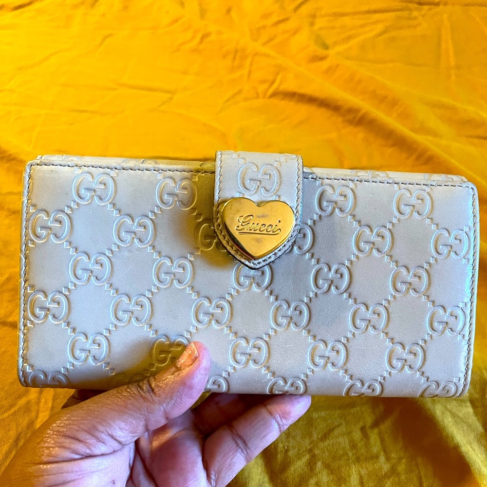 Authentic Gucci Leather Ladies Wallet